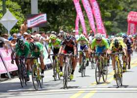 Javier Gómez ganó la segunda etapa y asumió el liderato. 