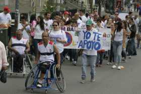 Personas con discapacidad auditiva en Manizales hicieron señas para que los escuchen