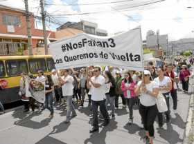 En Quito (Ecuador) se realizó ayer una manifestación para pedir la liberación del equipo de periodistas ecuatorianos secuestrado