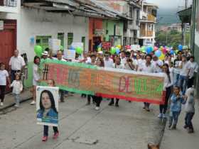 Neiranos rechazan medidas de aseguramiento contra exalcaldesa
