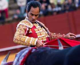 LuisBolivarEnSevillaLP