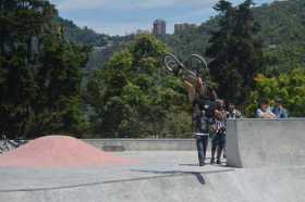 Un nuevo escenario deportivo tiene Manizales con la apertura ayer del skatepark, en el Bosque Popular.