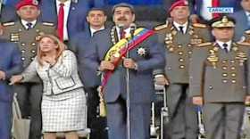 Reproducción | LA PATRIA  Imagen de televisión del momento de la explosión cuando el presidente de Venezuela, Nicolás Maduro, da