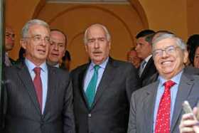 Los expresidentes Álvaro Uribe, Andrés Pastrana y César Gaviria. 