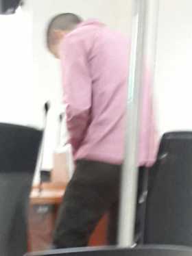 El sentenciado, en la audiencia de ayer.