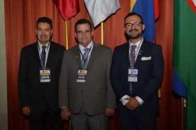 Nelson Vallejo, Carlos Jesús Delgado y Armando Raynaga, cofundadores de Multidiversidad Mundo Real Edgar Morin. 