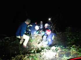 El conductor, Daniel Fernando Agudelo González, de 27 años y natural de La Unión (Valle), quedó atrapado entre las latas retorci