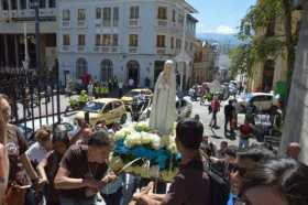 La Virgen fue llevada en procesión desde la Estación Uribe hasta la Catedral Basílica.