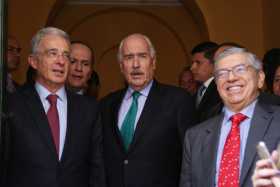 Expresidentes Uribe, Pastrana y Gaviria llegaron a un acuerdo sobre agenda legislativa