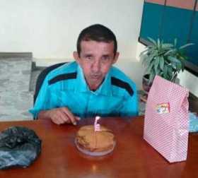 A Marita lo recordaban por acercarse a los transeúntes para que le regalaran para el tinto. Era mudo y lustrabotas