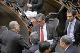 Alberto Carrasquilla, ministro de Hacienda, espera que hoy comience la votación del articulado de la Ley de Financiamiento. 