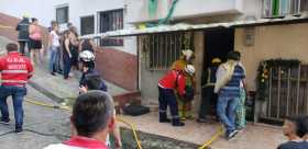 Bomberos controló incendio en una casa del barrio La Carola