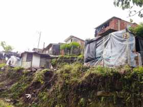 Lote La Esmeralda, de la Alcaldía de Villamaría, invadido desde el 5 de noviembre.