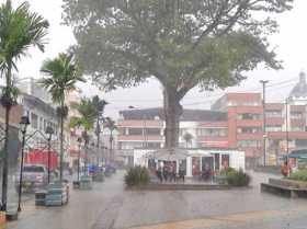 Foto | Tomado del Facebook de Gloria Herrera | LA PATRIA  Habitantes de Chinchiná publicaron en sus redes imágenes de las lluvia