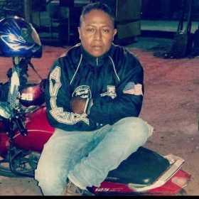 Gover Alexánder Andica.