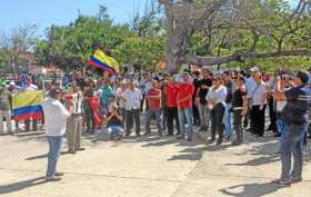 En Barranquilla sigue la solidaridad con los policías víctimas del ataque terrorista. 