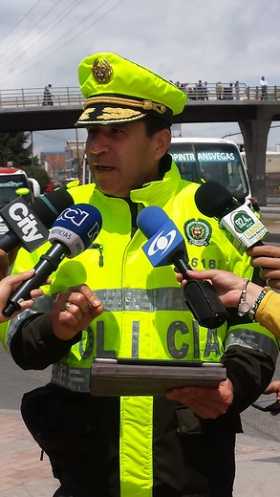 40 mil uniformados estarán en las vías de este puente de Reyes