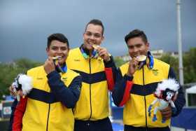 Daniel Felipe Pineda, Andrés Pila y Daniel Betancur ganaron el oro en equipos del arco recurvo.