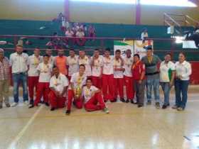 Los estudiantes de la Institución Educativa Nuestra Señora del Carmen, de La Dorada, dominaron el balonmano masculino.