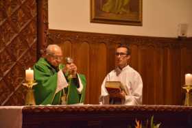 El cardenal José de Jesús Pimiento ofició la eucaristía en la Santísima Trinidad. Su mensaje, siempre actual, interesó a los fie