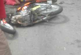 Dos menores de edad murieron al chocar en una moto contra una tractomula en Arauca (Palestina)