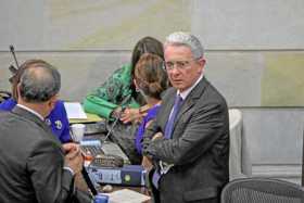 La controversia por el ‘madrazo’ del senador Alfredo Ramos a su colega Claudia López, volvió a agitar los ánimos en la plenaria 
