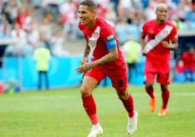  Paolo Guerrero marcó el segundo para Perú. 