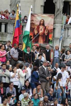 Alabaron al Sagrado Corazón de Jesús 