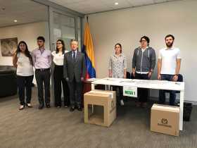 Hoy inician las votaciones en el exterior para la segunda vuelta presidencial