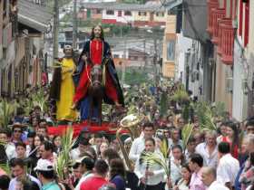 Procesión de Domingo de Ramos en Caldas