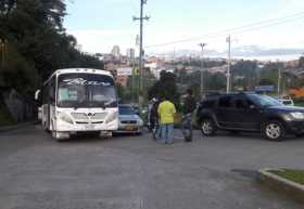 Dos vehículos chocaron en la entrada a la Ciudadela del Norte