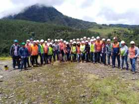 Los atrae la educación y la madera pensilvanense