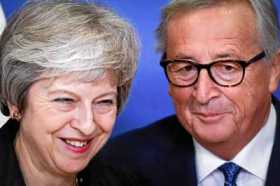 Foto | EFE | LA PATRIA  El presidente de la Comisión Europea (CE), Jean-Claude Juncker, recibe a la primera ministra británica, 