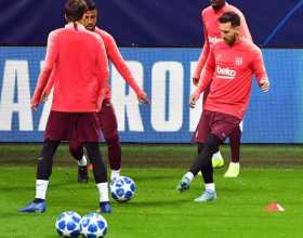 Lionel Messi trabaja a la par de sus compañeros del Barcelona, pero es duda para arrancar hoy de inicialista en la Liga de Campe