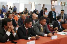 Diputados de Colombia piden en Cumbre Nacional en Caldas que les paguen prestaciones
