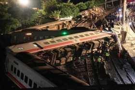 Accidente de tren en Taiwán deja 22 personas muertas