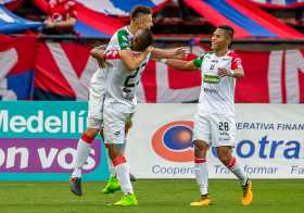 La celebración del gol de Juan David Rodríguez, para el empate 1-1. El Once sumó un punto valioso en el Atanasio Girardot y ampl