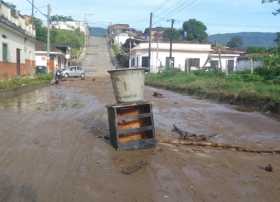 Rastros de la creciente de la quebrada Mellizo, en Viterbo, que afectó 22 familias.