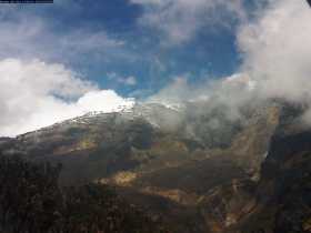 Registro en línea del Volcán Nevado del Ruiz desde el sector del Cañón Azufrado, hoy al mediodía. 