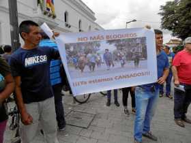Desde el jueves pasado se están presentando manifestaciones de civiles en Popayán en contra de los mingueros que tienen paraliza