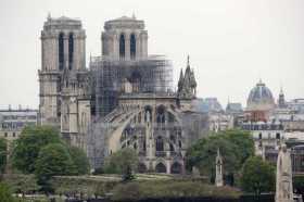  Francia evalúa los daños sufridos por la catedral de Notre Dame de París, devastada por un incendio cuyo origen es todavía desc