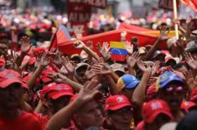 Maduro dice contar con la lealtad de los jefes militares de Venezuela