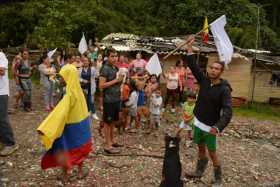 En la antigua vía al Guamo defenderán sus ranchos de la acción oficial