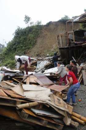 El caso de la vía al Guamo, el más grave por las afectaciones. Seis familias fueron evacuadas. 