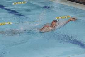 Juan Pablo Hidalgo estuvo entre los mejores de natación. Espera saber si va a ir a los Intercolegiados Nacionales.