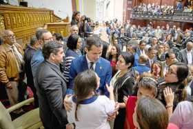 Foto | EFE | LA PATRIA El presidente de la Asamblea Nacional, Juan Guaidó, dijo: "No permitiré que la corrupción ponga en riesgo