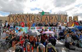 Fotos | EFE | LA PATRIA  Centrales obreras, universitarios e indígenas participaron de la tercera jornada de paro nacional contr