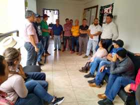 Foto | Rubén Darío López | LA PATRIA Reunión de los voceros de los comerciantes de la calle principal de Pensilvania con el alca