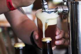 Consumo de aguardiente en el país baja y aumenta el de cerveza 