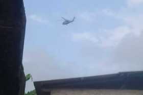 Horas después del homicidio, un helicóptero de la Policía sobrevoló muy bajo las veredas cercanas. 